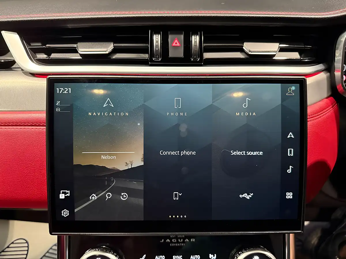 Used 2023 Jaguar Xf R-Dynamic Se Black Sportbrake British Racing Green - Interior and Exterior details 18