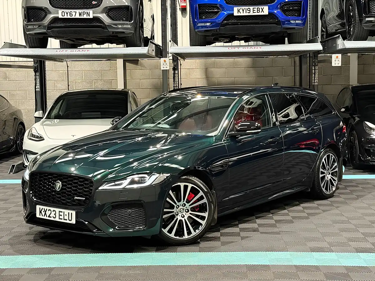 Used 2023 Jaguar Xf R-Dynamic Se Black Sportbrake British Racing Green - Interior and Exterior details 5