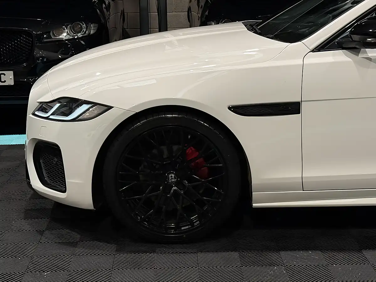 Used 2023 Jaguar Xf R-Dynamic Se Black White - Interior and Exterior details 14