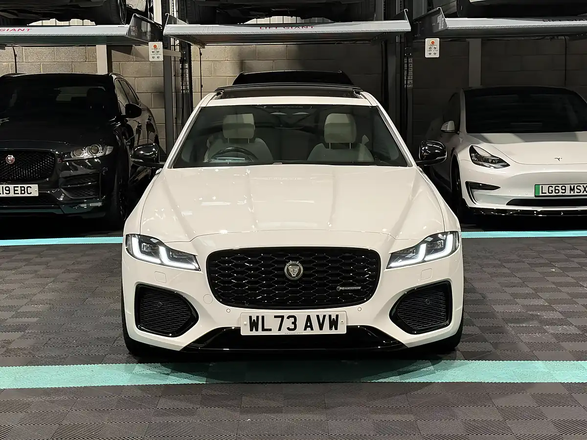 Used 2023 Jaguar Xf R-Dynamic Se Black White - Interior and Exterior details 4