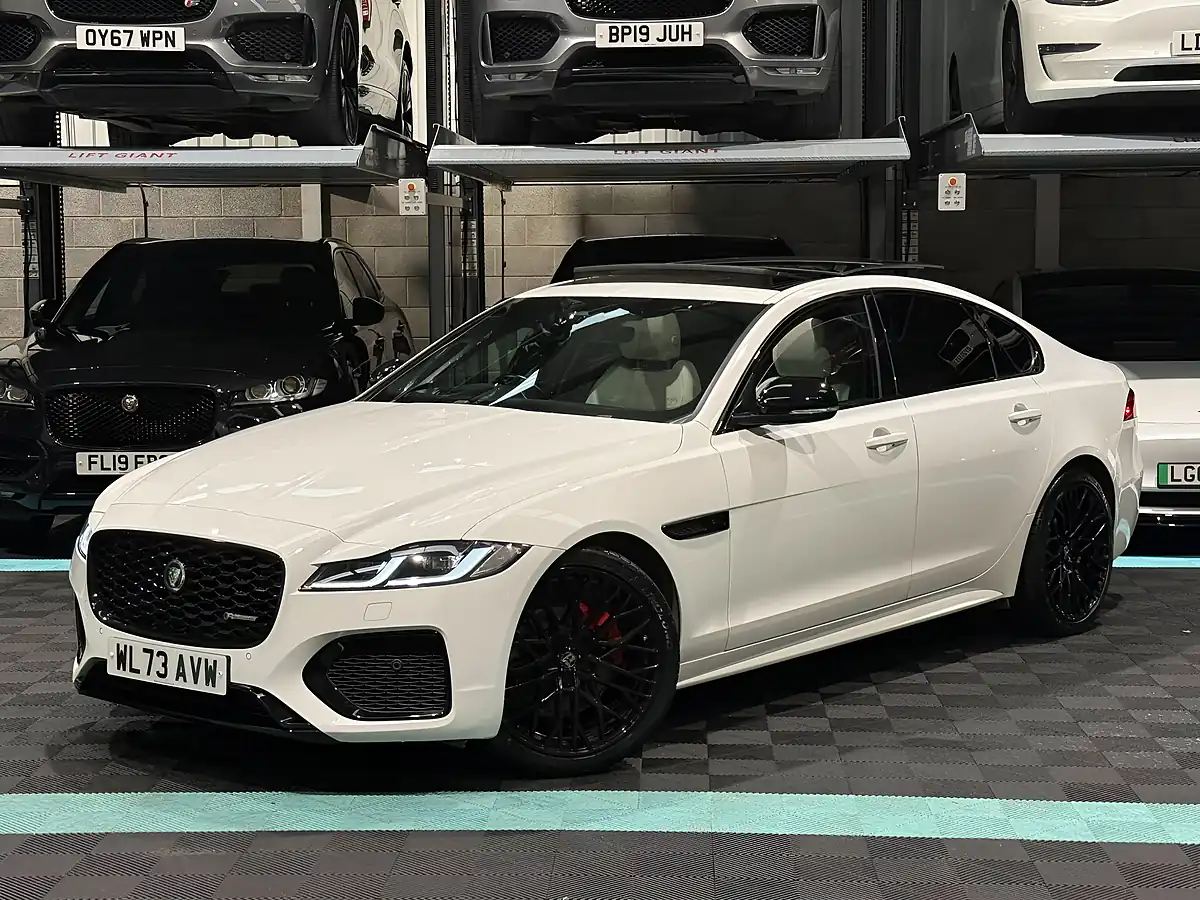 Used 2023 Jaguar Xf R-Dynamic Se Black White - Interior and Exterior details 5