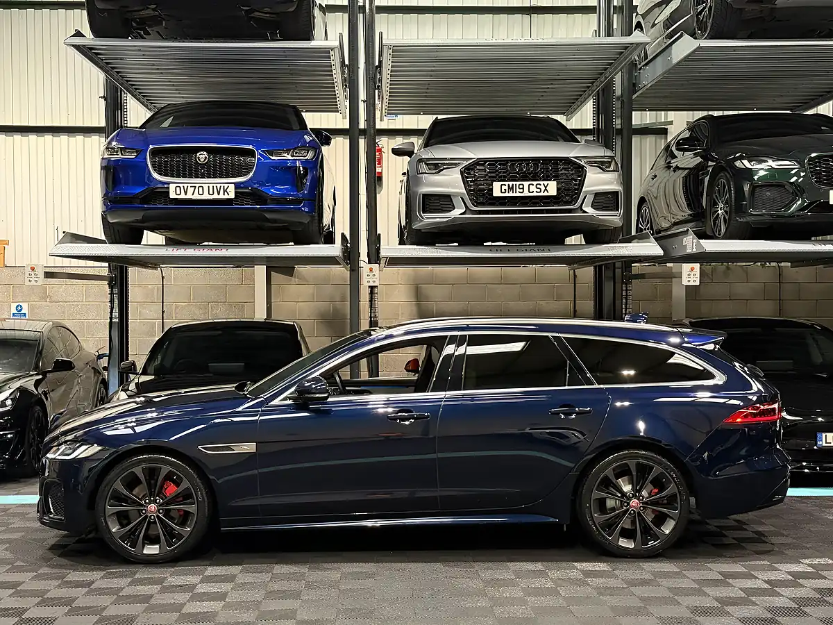 Used 2023 Jaguar Xf R-Dynamic Se Sportbrake Blue - Interior and Exterior details 6