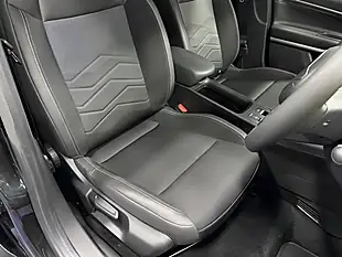 Used 2023 Jeep Avenger 1st Edition Black - Interior and Exterior details 18