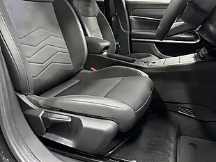 Used 2023 Jeep Avenger 1st Edition Black - Interior and Exterior details 19