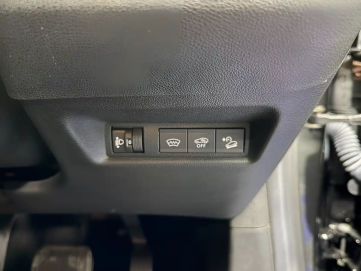 Used 2023 Jeep Avenger 1st Edition Black - Interior and Exterior details 20
