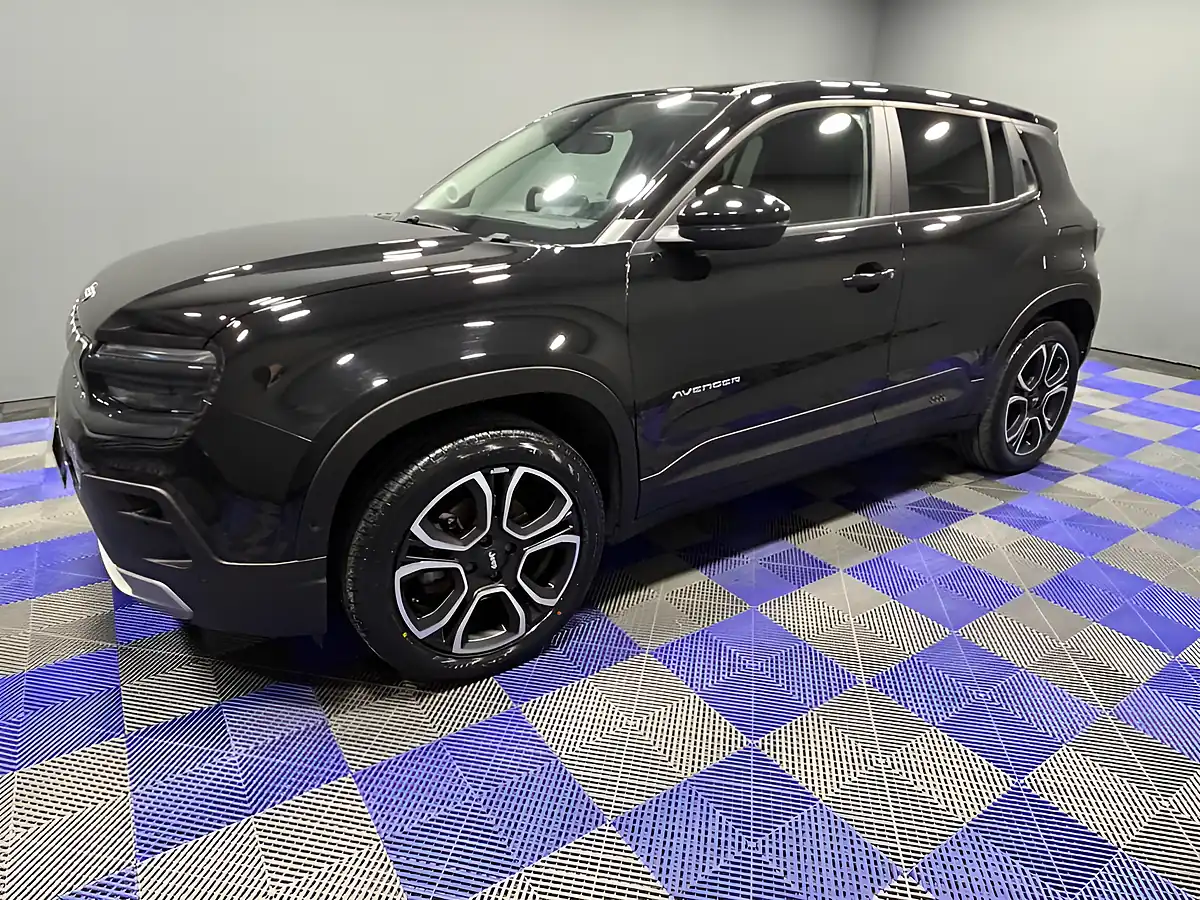 Used 2023 Jeep Avenger 1st Edition Black - Interior and Exterior details 6