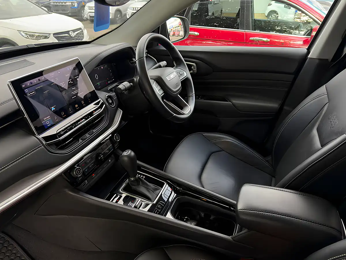 Used 2023 Jeep Compass S Black - Interior and Exterior details 12