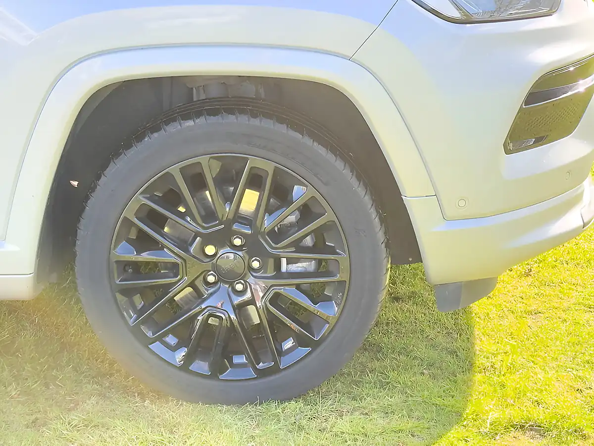 Used 2023 Jeep Compass S Black - Interior and Exterior details 9
