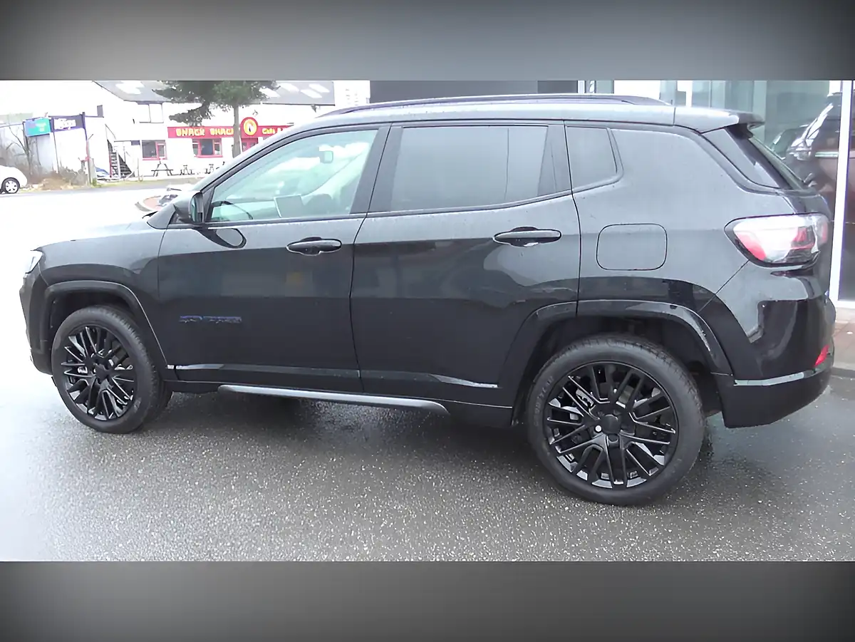 Used 2023 Jeep Compass S Black - Interior and Exterior details 3