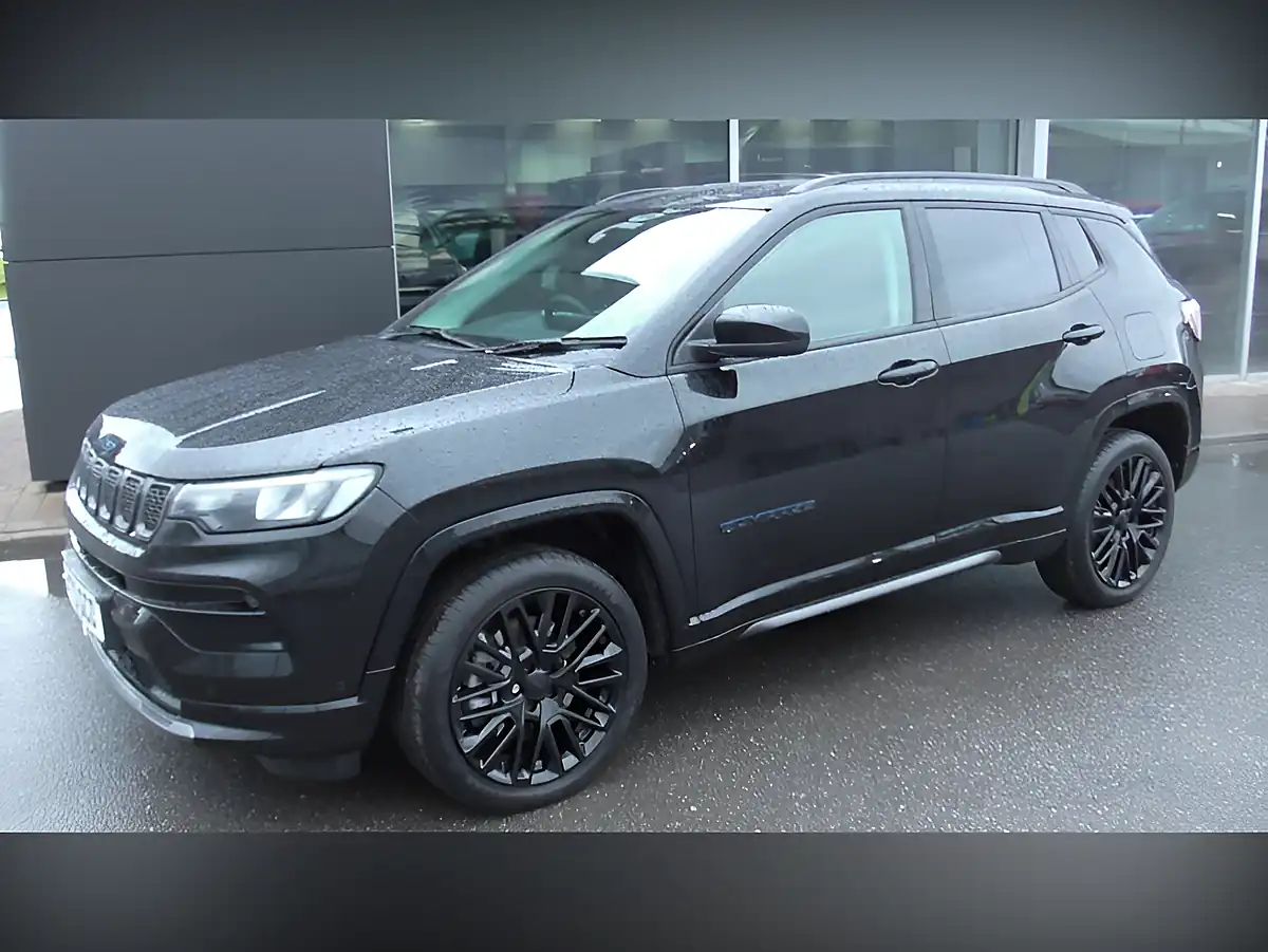 Used 2023 Jeep Compass S Black - Interior and Exterior details 4