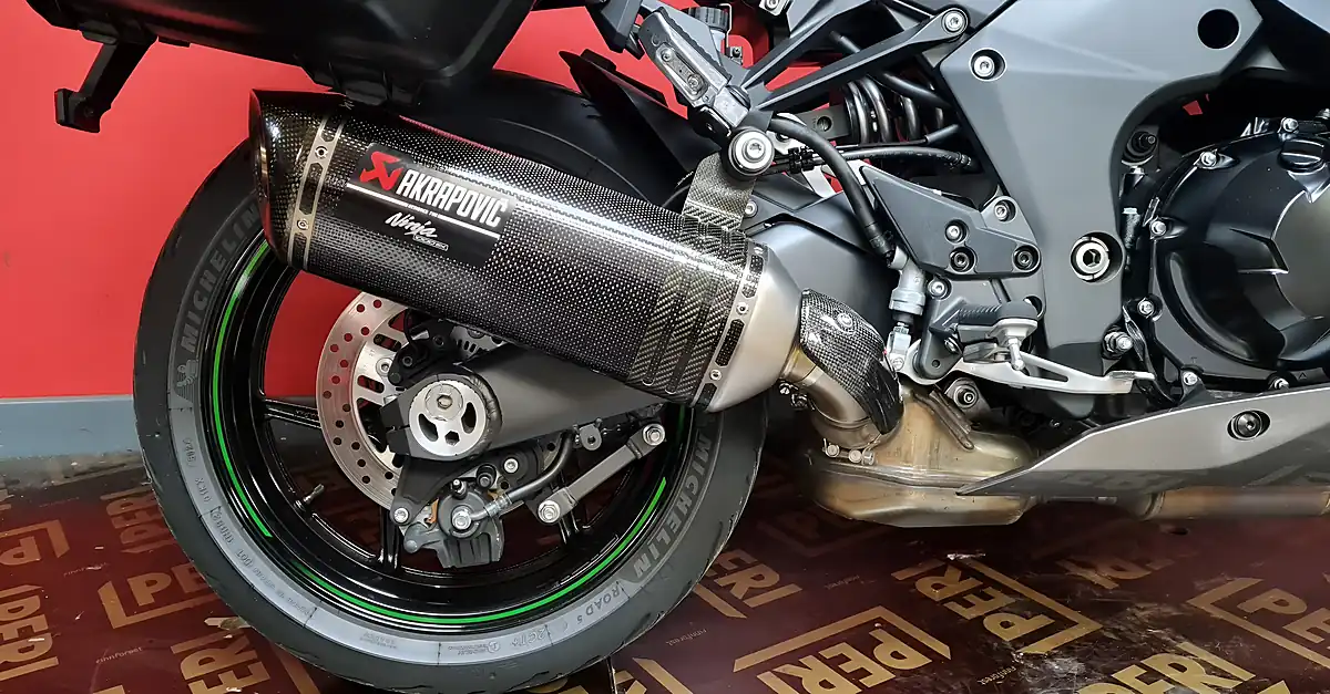 Used 2023 Kawasaki Ninja 1000 Sx Green - Interior and Exterior details 7
