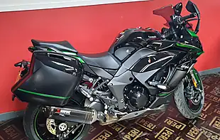 Used 2023 Kawasaki Ninja 1000 Sx Green - Interior and Exterior details 9
