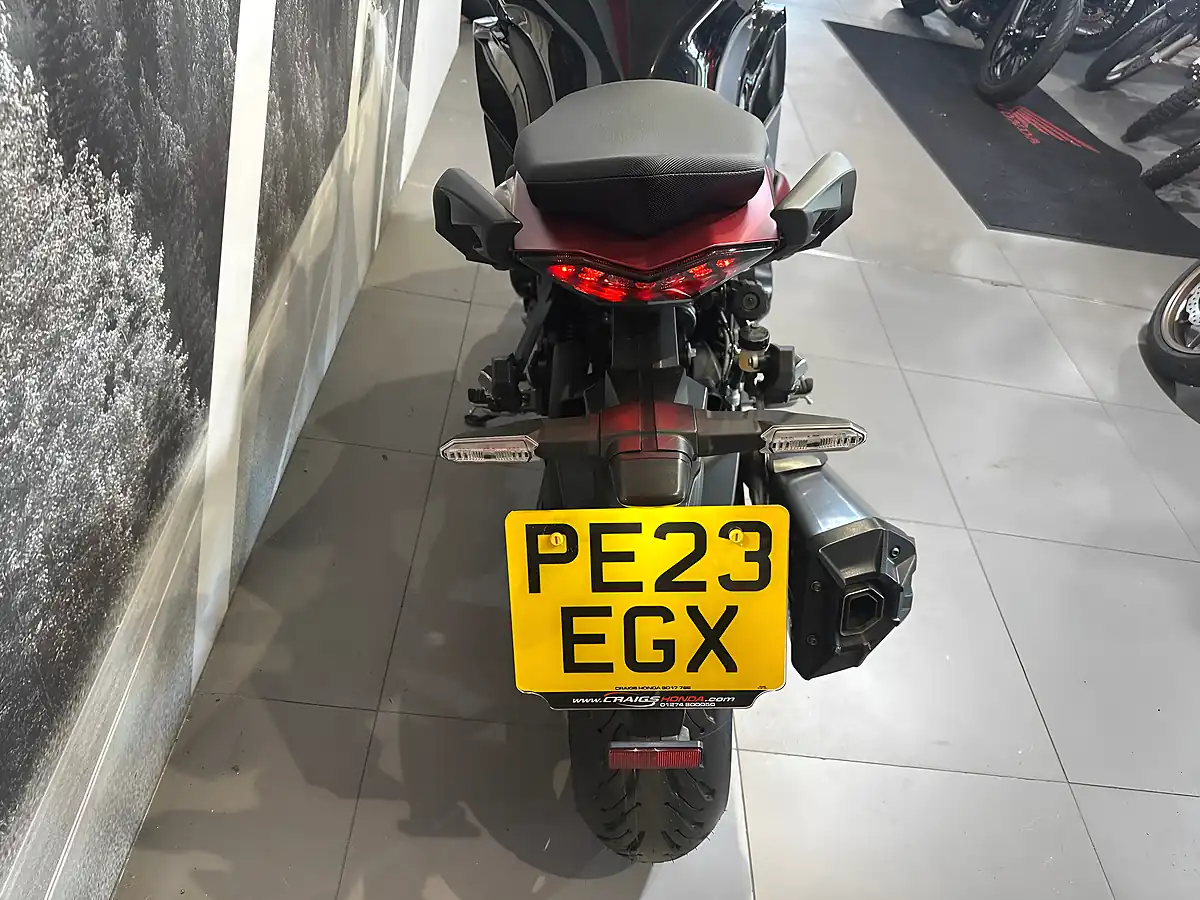 Used 2023 Kawasaki Ninja 1000 Sx Red and Black Metallic - Interior and Exterior details 10