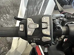 Used 2023 Kawasaki Ninja 1000 Sx Red and Black Metallic - Interior and Exterior details 13