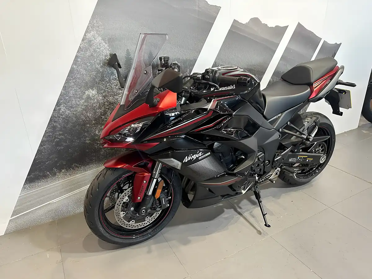 Used 2023 Kawasaki Ninja 1000 Sx Red and Black Metallic - Interior and Exterior details 18