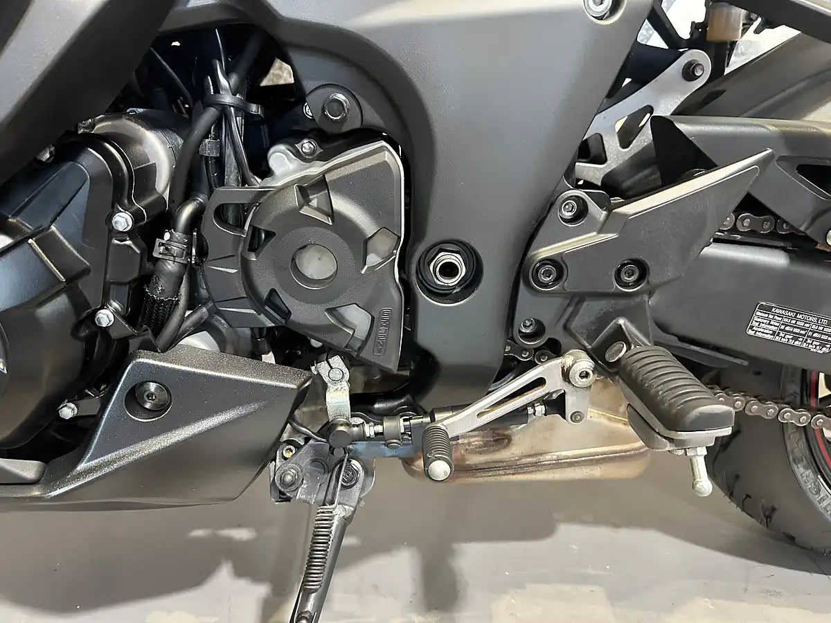 Used 2023 Kawasaki Ninja 1000 Sx Red and Black Metallic - Interior and Exterior details 20