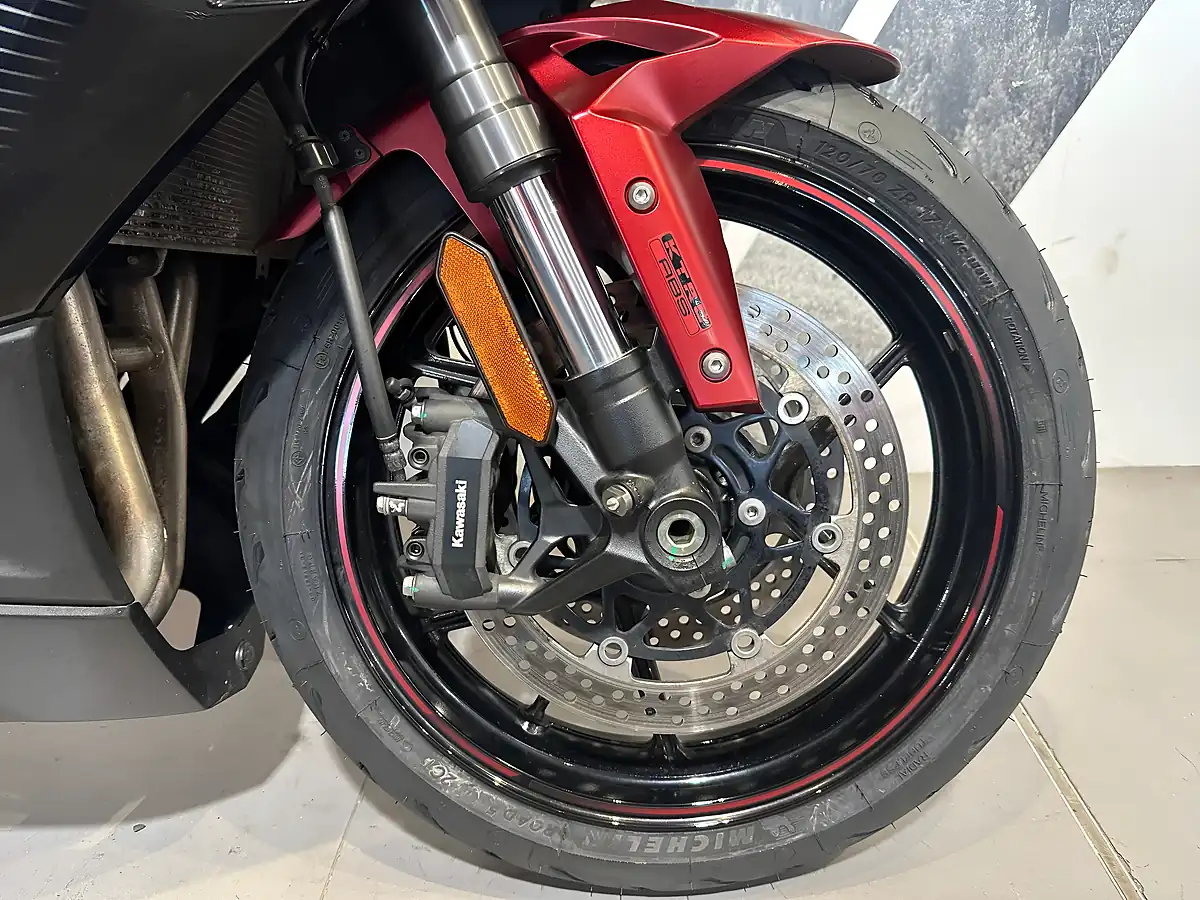 Used 2023 Kawasaki Ninja 1000 Sx Red and Black Metallic - Interior and Exterior details 7