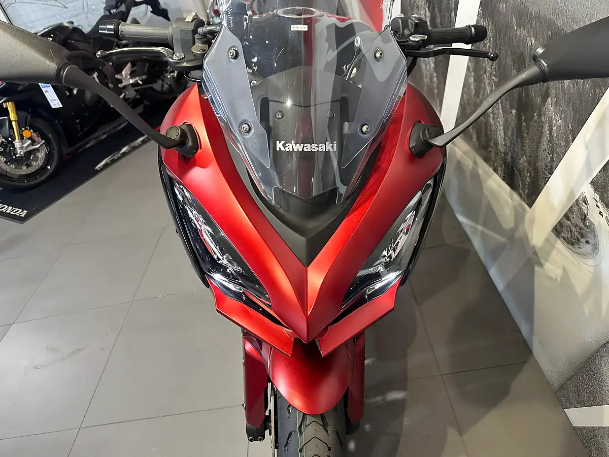 Used 2023 Kawasaki Ninja 1000 Sx Red and Black Metallic - Interior and Exterior details 9
