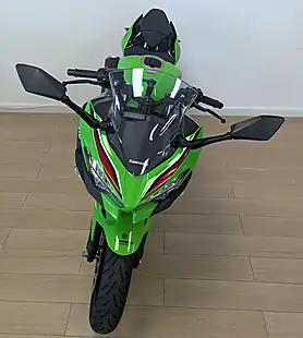 Used 2023 Kawasaki Ninja 400 Green - Interior and Exterior details 19