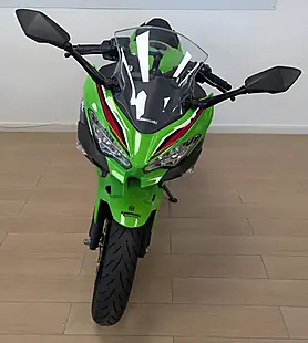 Used 2023 Kawasaki Ninja 400 Green - Interior and Exterior details 3