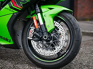 Used 2023 Kawasaki Ninja ZX-10R Green - Interior and Exterior details 3