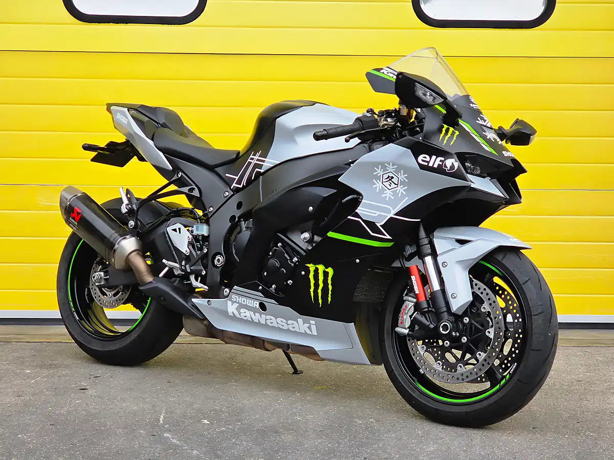 Used 2023 Kawasaki Ninja ZX-10R Performance Edition Black - Front View