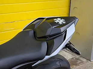 Used 2023 Kawasaki Ninja ZX-10R Performance Edition Black - Interior and Exterior details 10