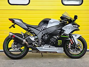 Used 2023 Kawasaki Ninja ZX-10R Performance Edition Black - Interior and Exterior details 2