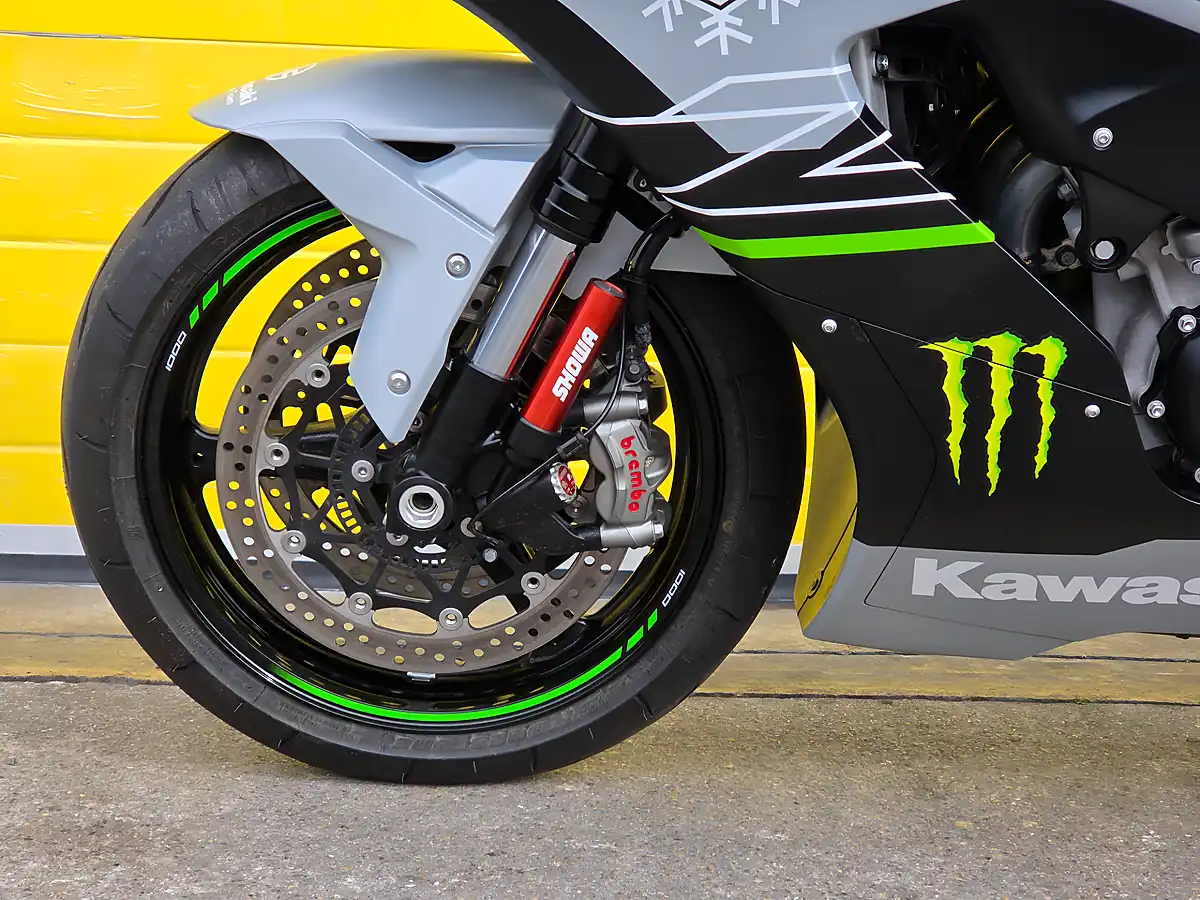 Used 2023 Kawasaki Ninja ZX-10R Performance Edition Black - Interior and Exterior details 8