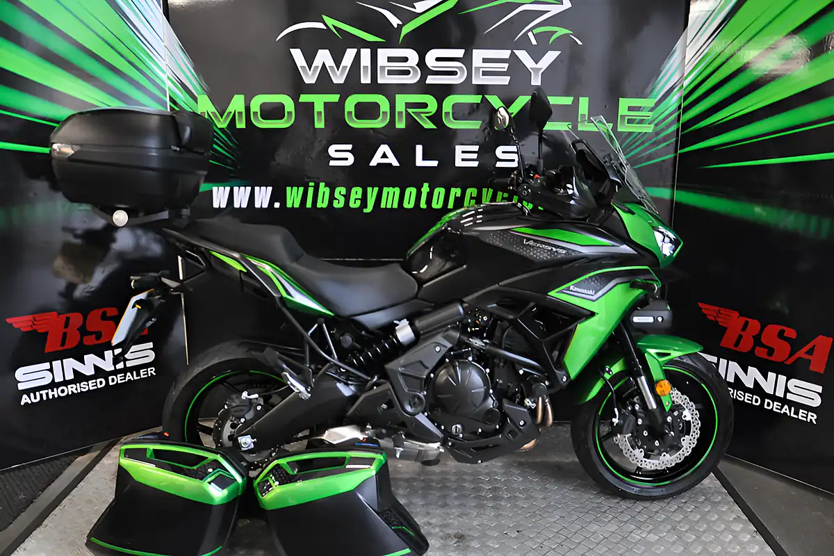 Used 2023 Kawasaki Versys 650 Green - Front View