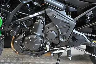 Used 2023 Kawasaki Versys 650 Green - Interior and Exterior details 12