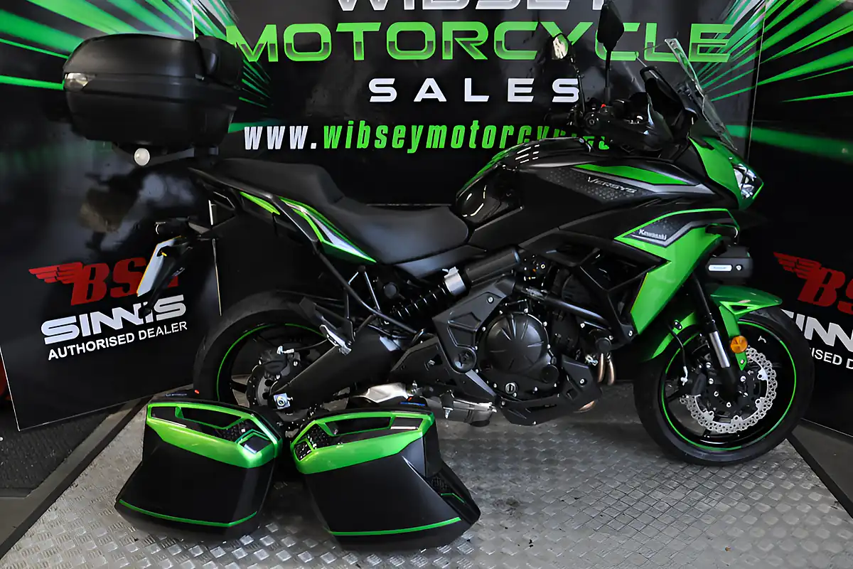 Used 2023 Kawasaki Versys 650 Green - Interior and Exterior details 13