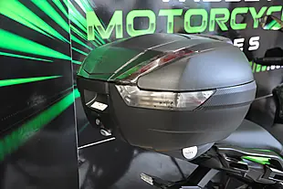 Used 2023 Kawasaki Versys 650 Green - Interior and Exterior details 15
