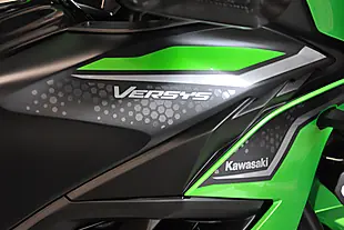 Used 2023 Kawasaki Versys 650 Green - Interior and Exterior details 16