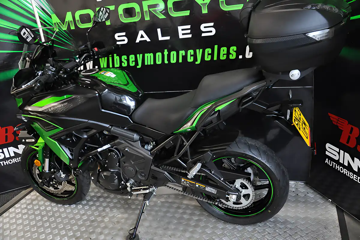 Used 2023 Kawasaki Versys 650 Green - Interior and Exterior details 8