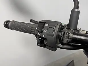 Used 2023 Kawasaki Z125 Grey - Interior and Exterior details 15