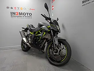 Used 2023 Kawasaki Z125 Grey - Interior and Exterior details 3
