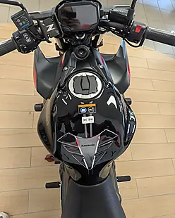 Used 2023 Kawasaki Z650 Supernaked Black - Interior and Exterior details 13