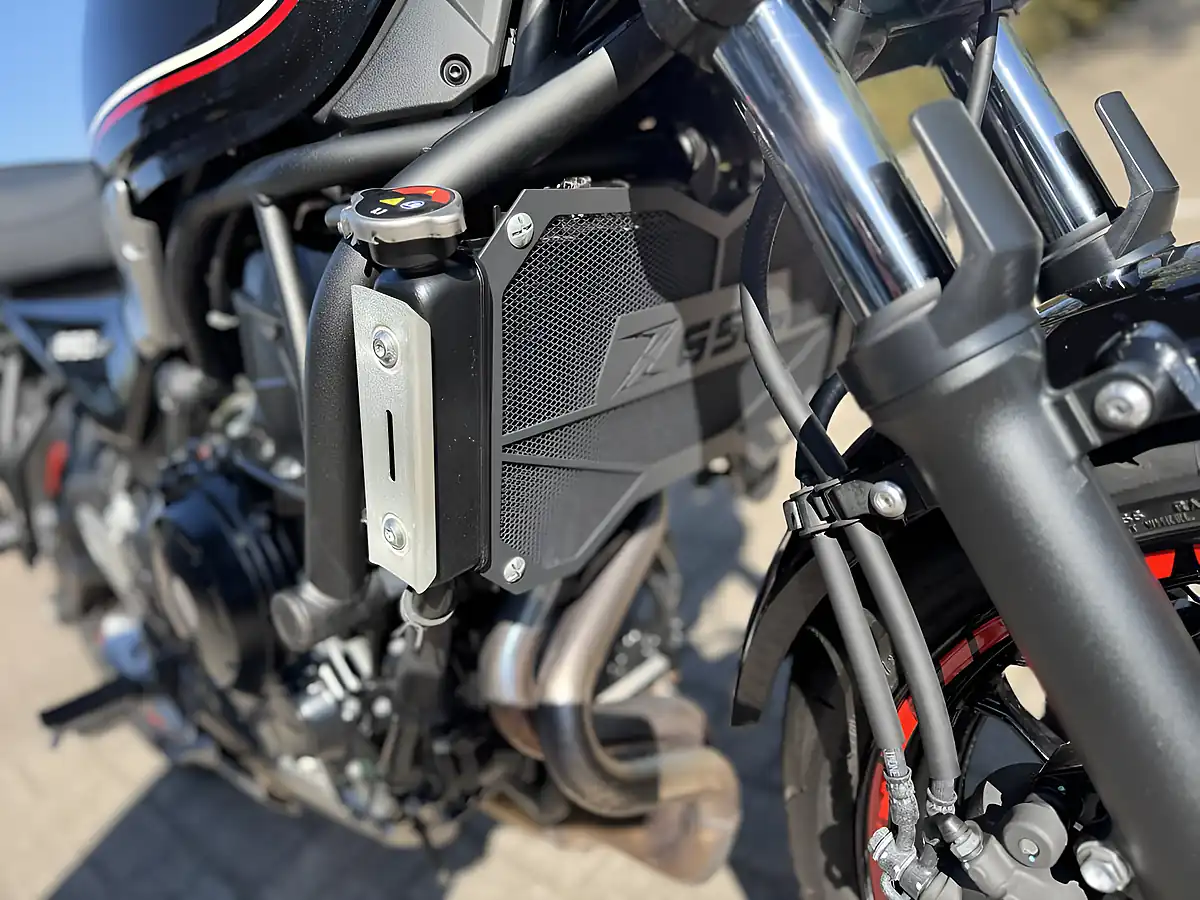 Used 2023 Kawasaki Z650RS Se Black - Interior and Exterior details 17