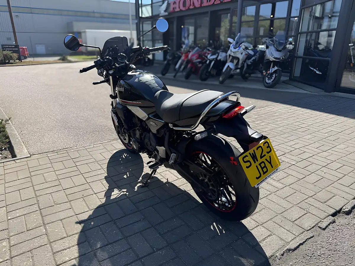 Used 2023 Kawasaki Z650RS Se Black - Interior and Exterior details 7