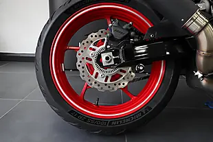 Used 2023 Kawasaki Z900 50th Anniversary Red - Interior and Exterior details 16