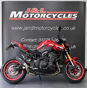 Used 2023 Kawasaki Z900 50th Anniversary Red - Interior and Exterior details 2