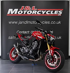 Used 2023 Kawasaki Z900 50th Anniversary Red - Interior and Exterior details 3