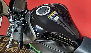 Used 2023 Kawasaki Z900 Green - Interior and Exterior details 12