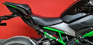 Used 2023 Kawasaki Z900 Green - Interior and Exterior details 13