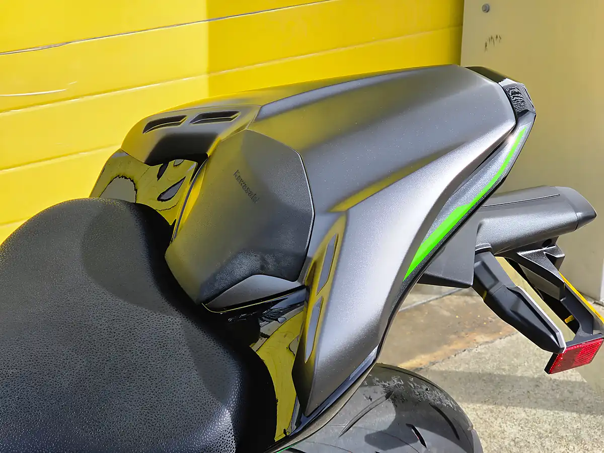 Used 2023 Kawasaki Z900 Performance Edition Grey - Interior and Exterior details 18