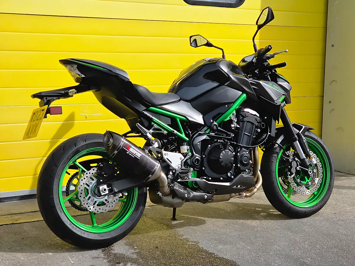 Used 2023 Kawasaki Z900 Performance Edition Grey - Interior and Exterior details 3
