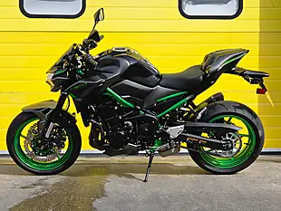 Used 2023 Kawasaki Z900 Performance Edition Grey - Interior and Exterior details 4