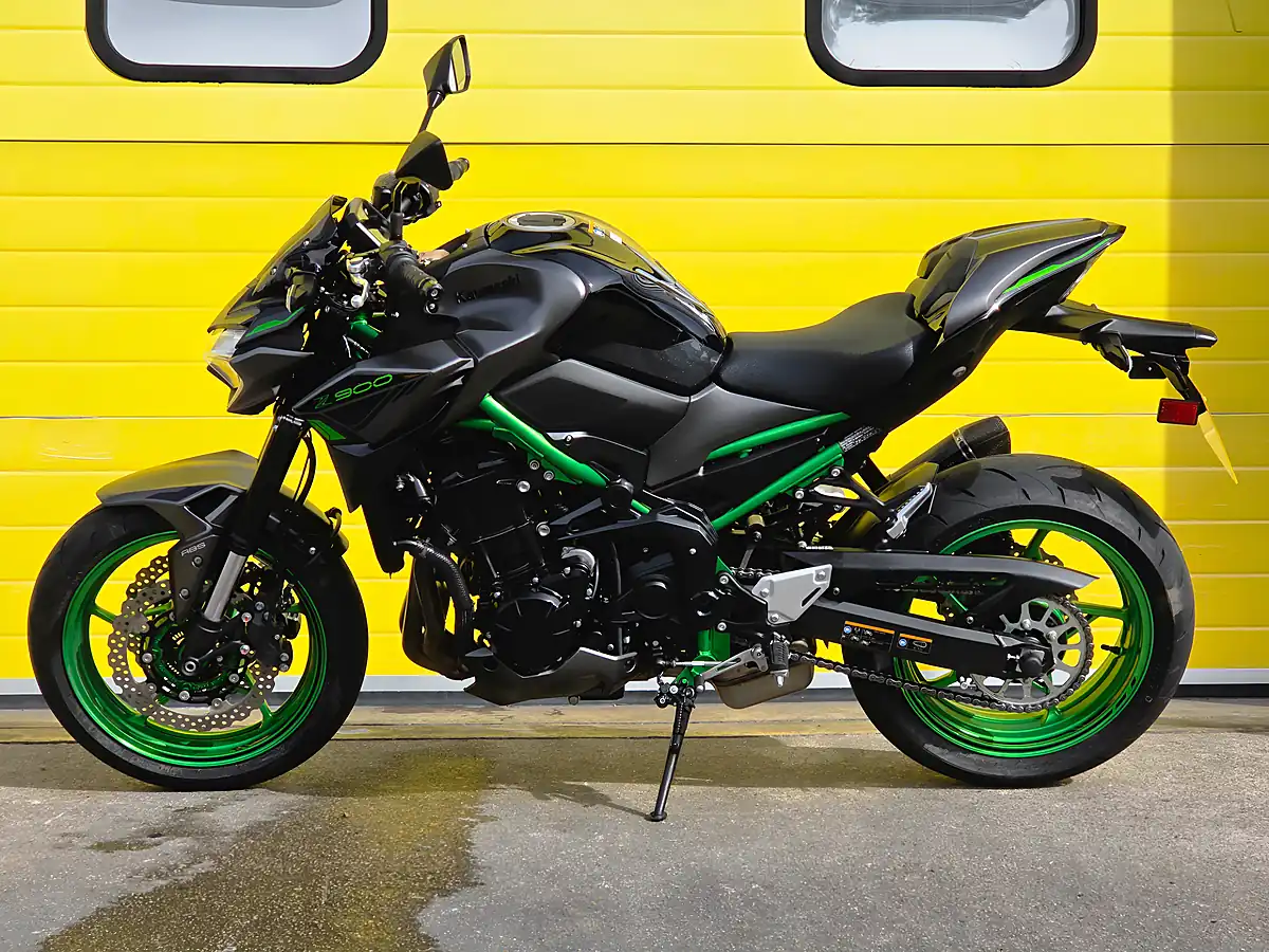 Used 2023 Kawasaki Z900 Performance Edition Grey - Interior and Exterior details 4