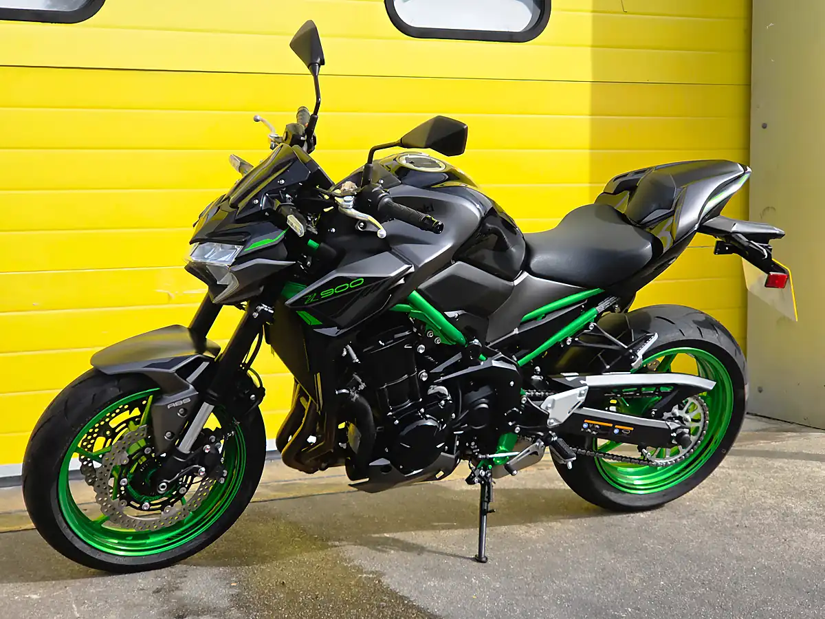 Used 2023 Kawasaki Z900 Performance Edition Grey - Interior and Exterior details 5